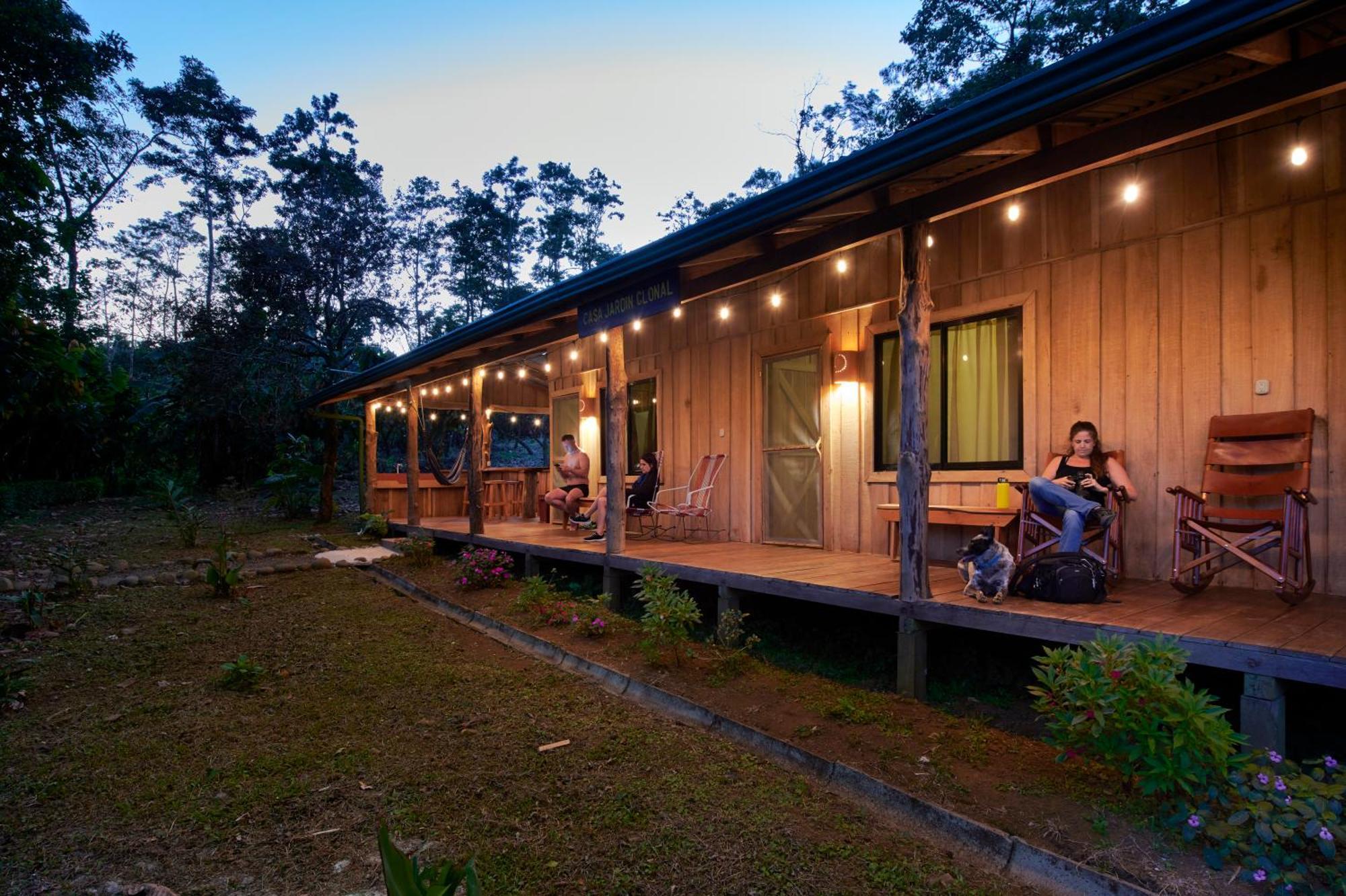 Finca Amistad Cacao Lodge Бійягуа Екстер'єр фото